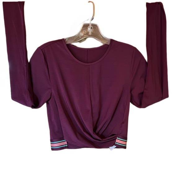 NWT | Fabletics Women's top | Long Sleeve | Size Small - Picture 1 of 6